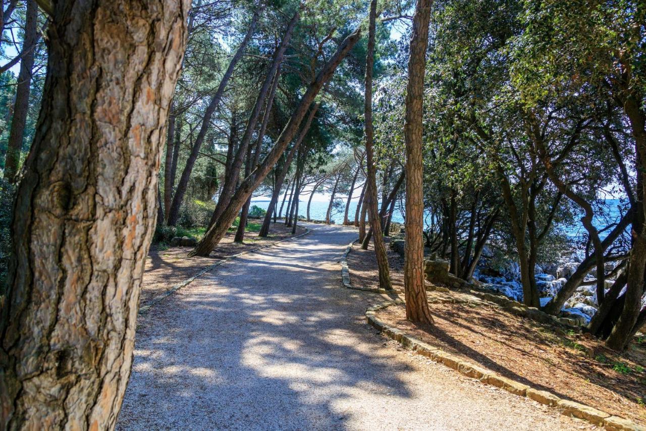 Cuvi Beach Apartments ロヴィニ エクステリア 写真