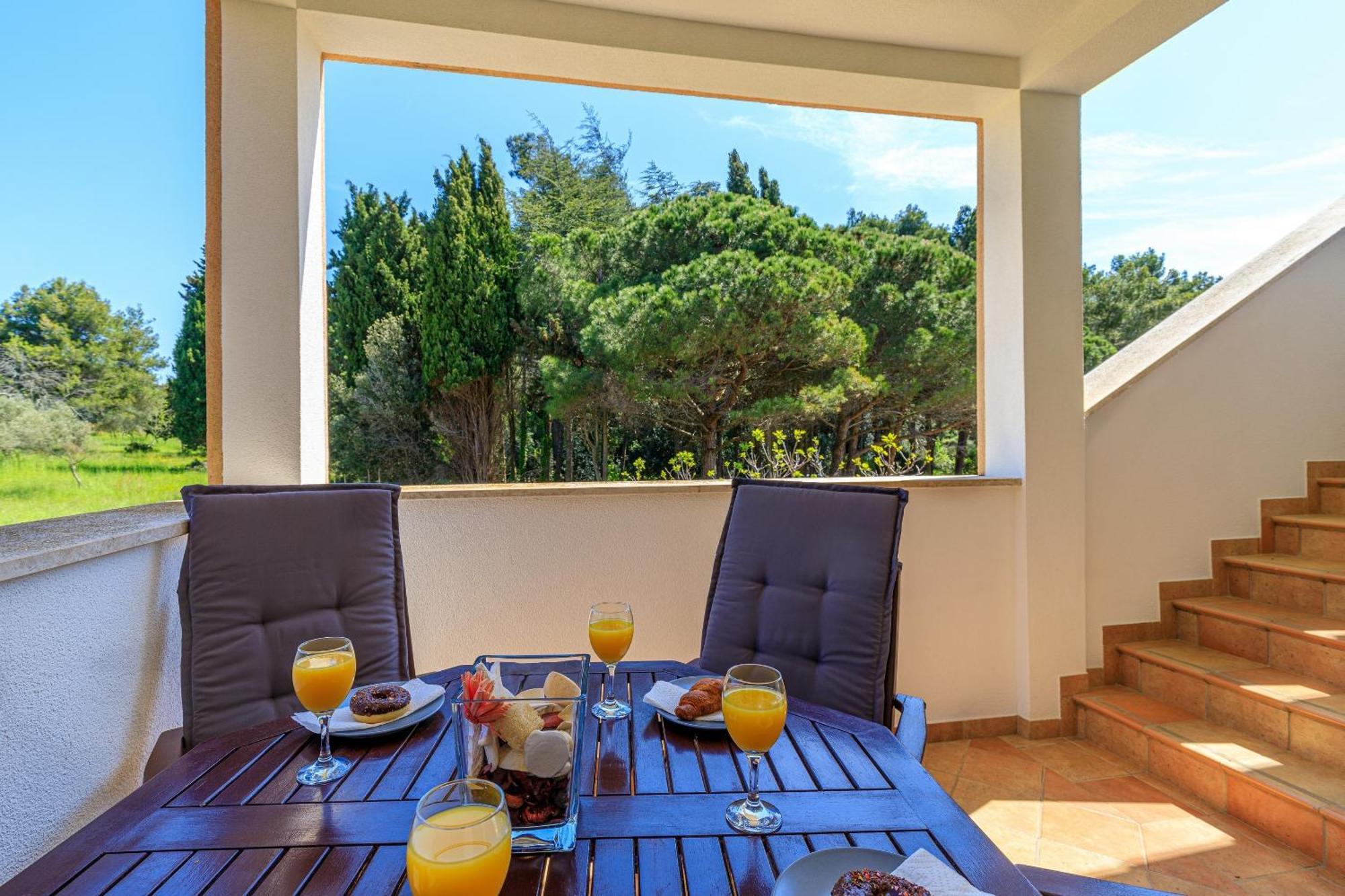 Cuvi Beach Apartments ロヴィニ 部屋 写真