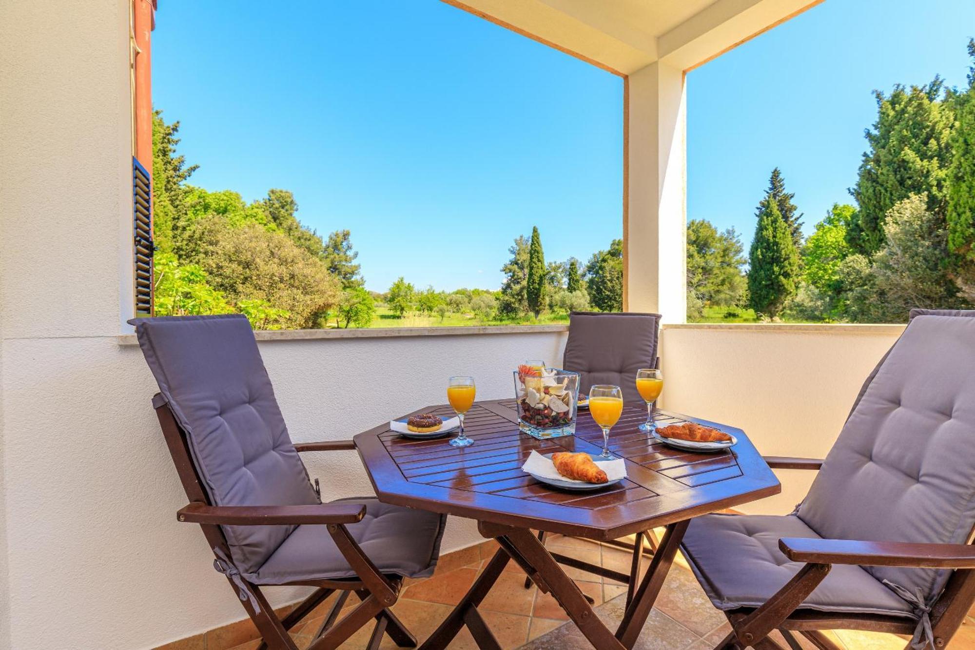 Cuvi Beach Apartments ロヴィニ 部屋 写真
